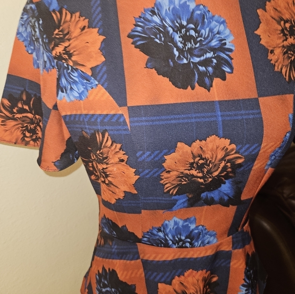 Charry Collection Womans Red And Blue Blouse - Picture 3 of 10
